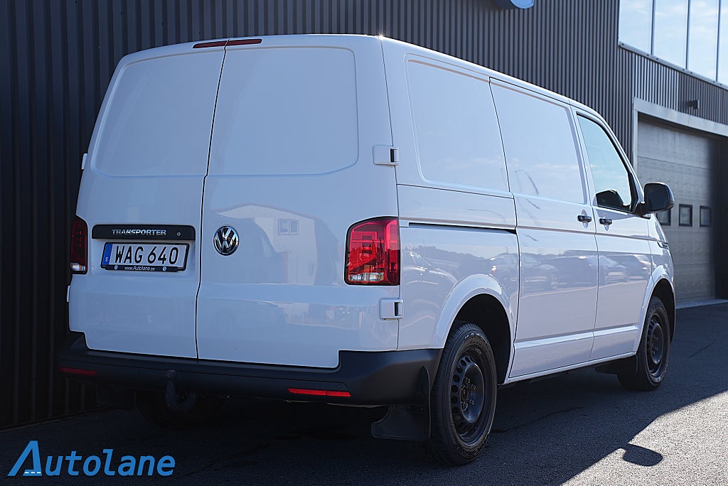 Volkswagen Transporter T30 2.0 TDI SCR Dragkrok,CarPlay,3 sits, MOMS, 150hk