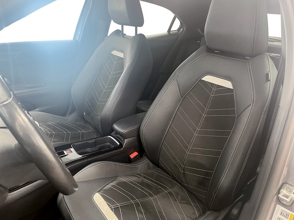 Bild på Opel Mokka-e Ultimate 50kWh 136hk Aut B-KAMERA CARPLAY