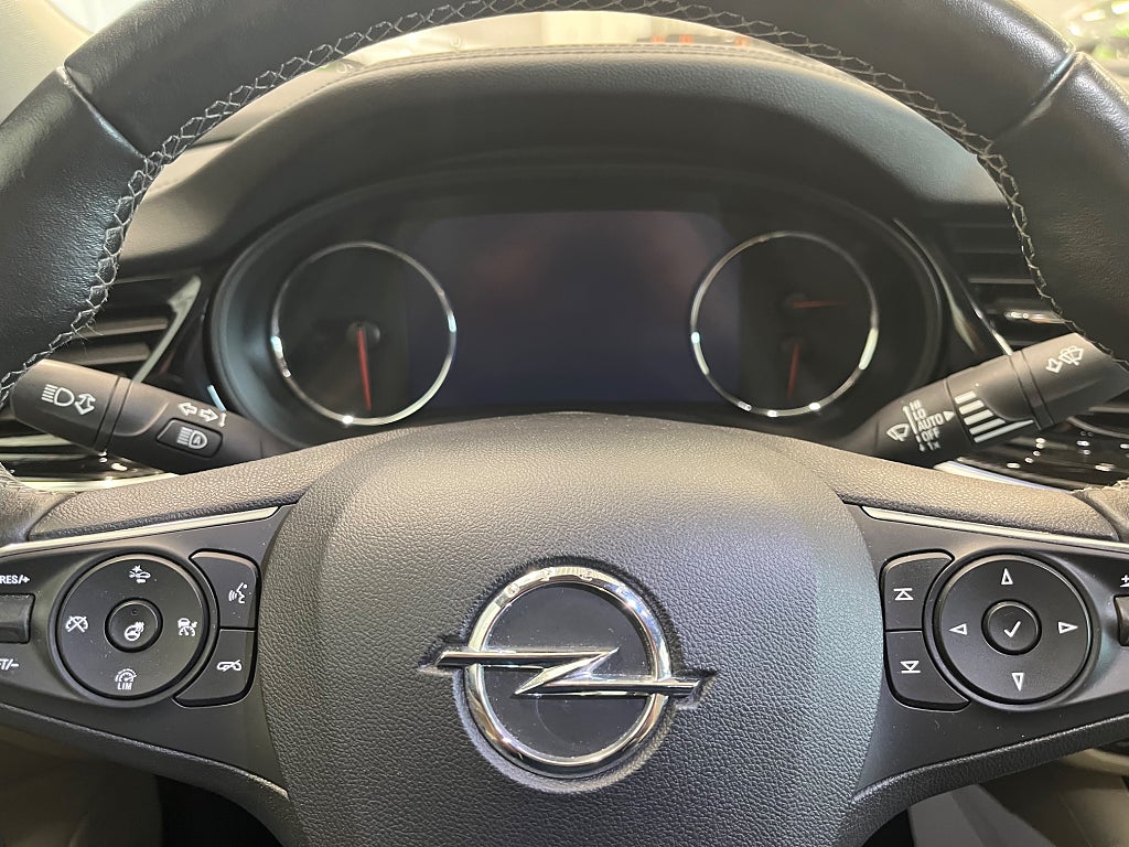Opel Insignia Grand Sport 2.0 Turbo 4x4 Business 260hk thumbnail
