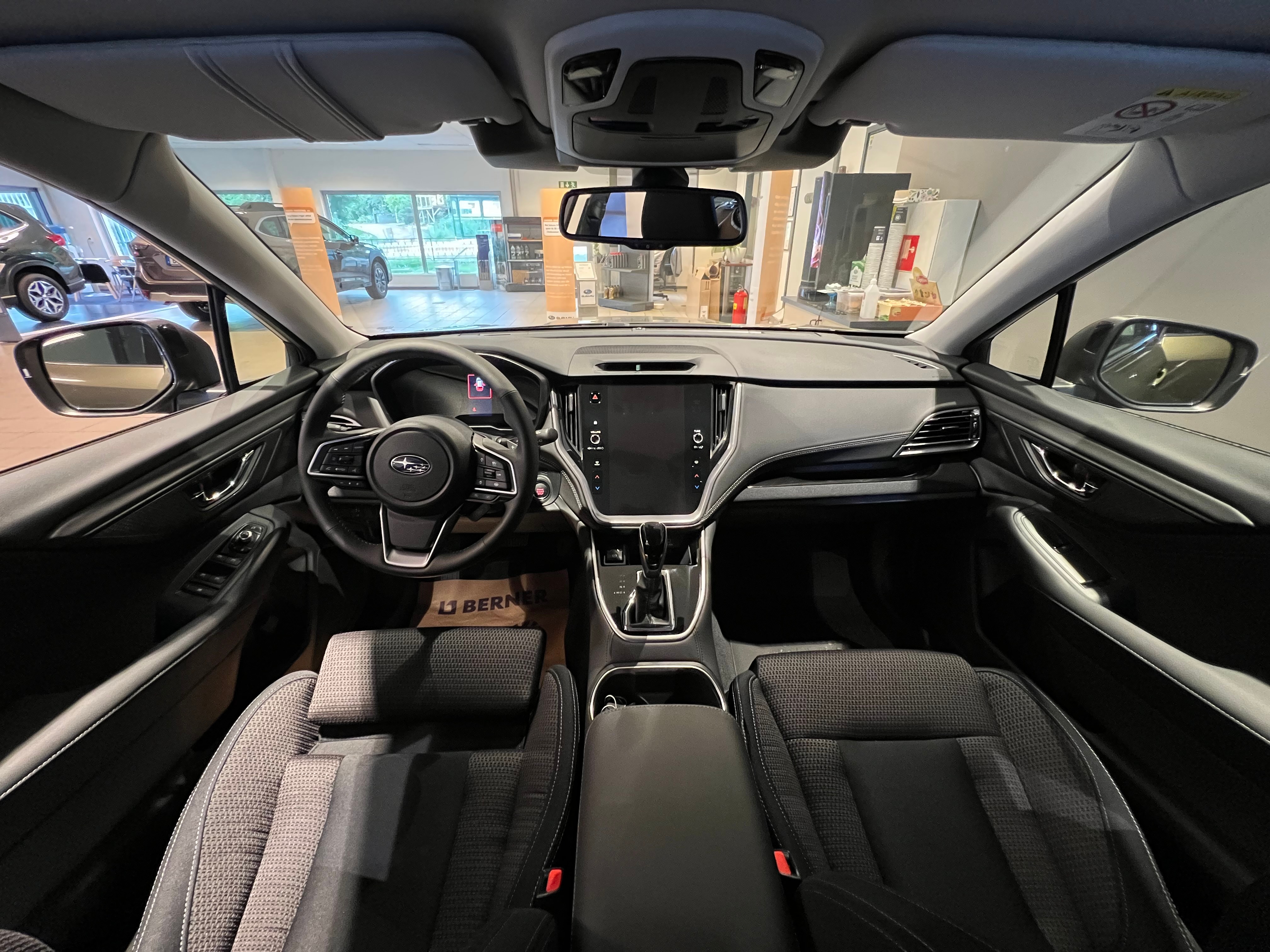 Subaru Outback 2025, photo 6/39