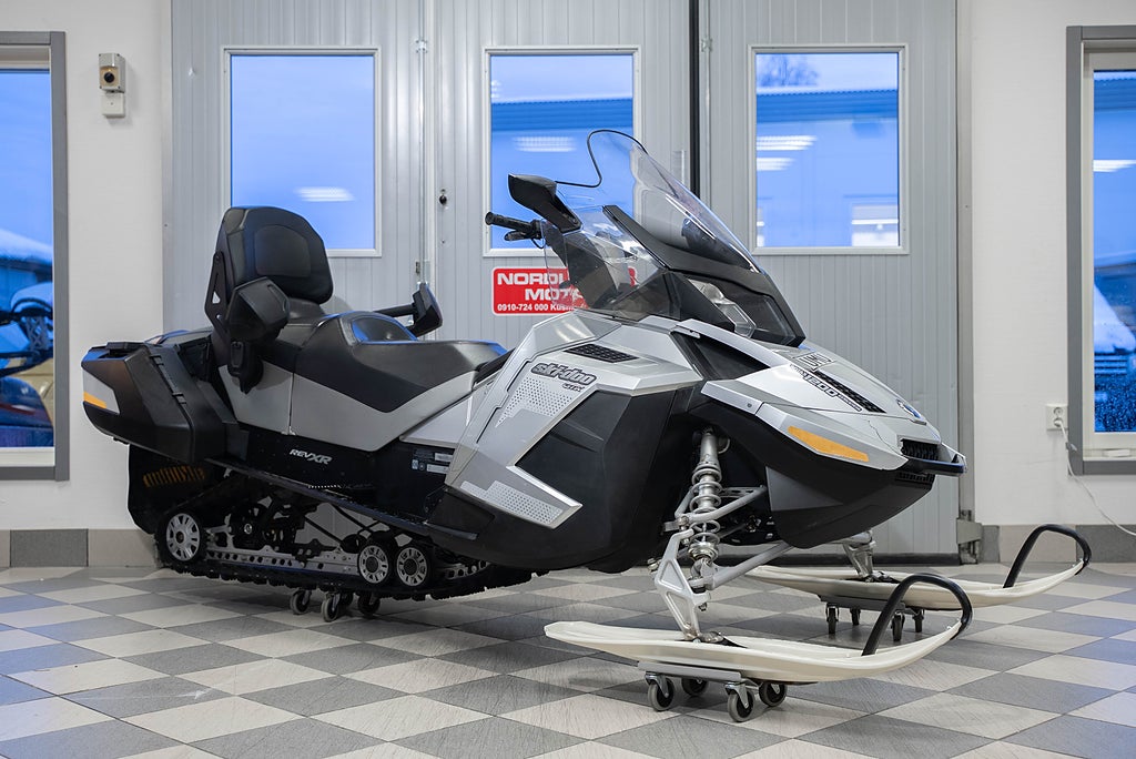 Ski-Doo GTX SE 1200 4-TEC 