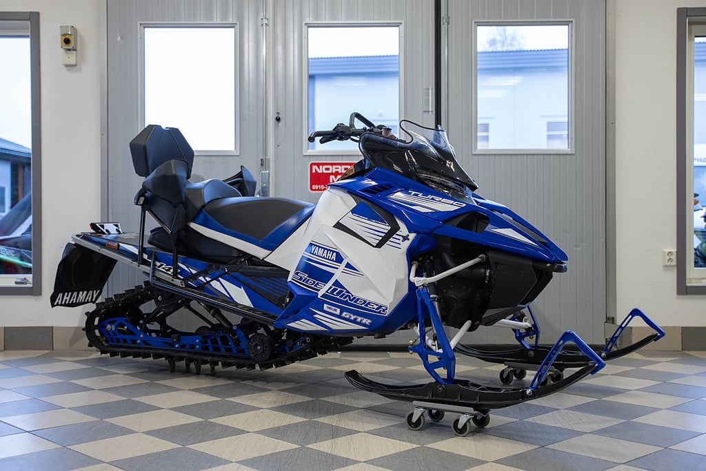 Yamaha Sidewinder XTX 141 SE 