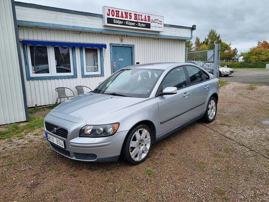 Volvo S40 2.4i Kinetic 170hk, NyBesiktigad