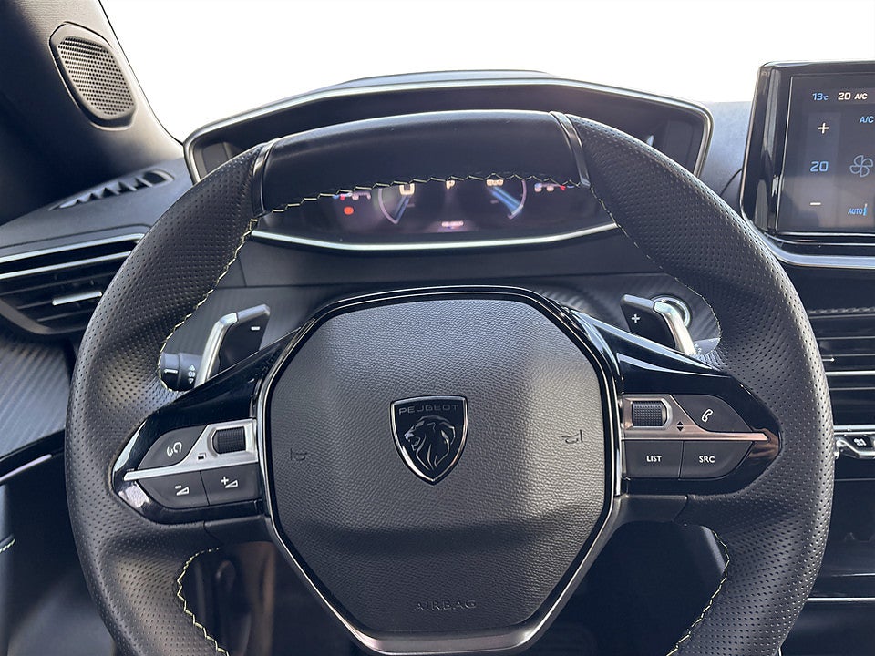 Bild på Peugeot 2008 GT 1.2 PT 130hk Aut B-KAMERA CARPLAY