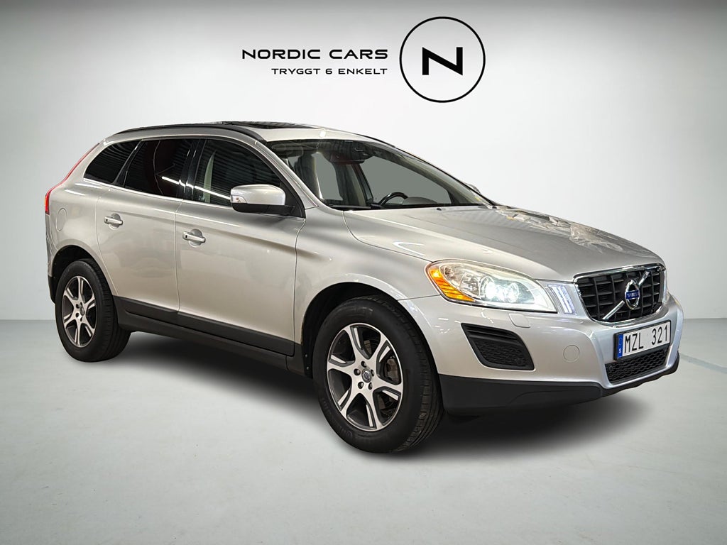 Volvo XC60 D4 AWD Geartronic Momentum 163 HK Drag Pano Keyless