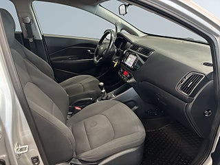 Kia Rio 5-dörrar 1.2 CVVT GLS S&V-Hjul/Mvärm/Kamera/Navigation – bild 10