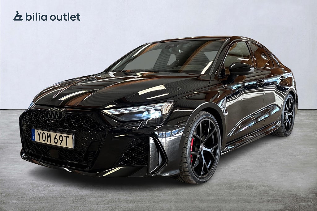 Audi RS3 Sedan 2.5 TFSI quattro / Pano /Nav/Sonos/ Ränta 2.95%