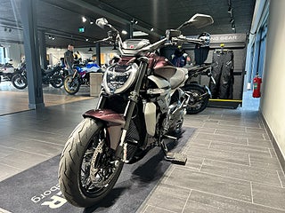 Ducati Xdiavel V4 /1mil/3,45%/Black Lava