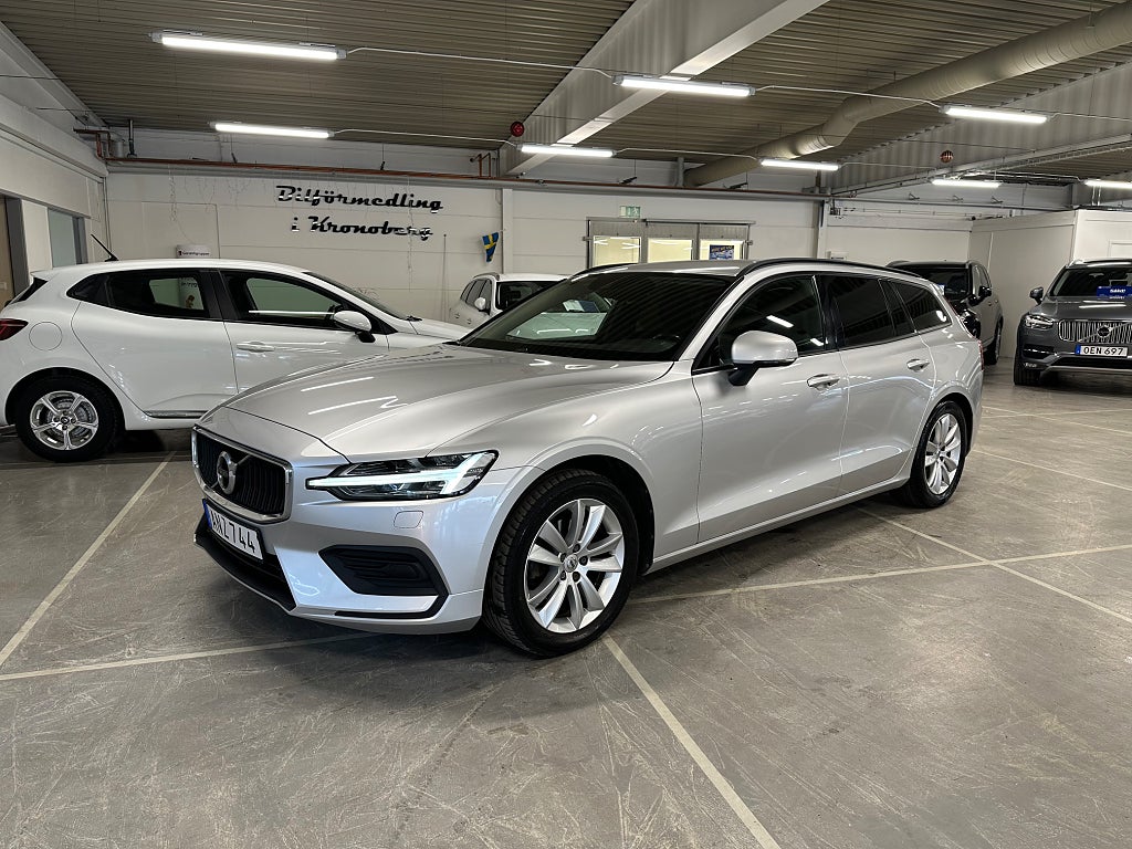 Volvo V60 D3 Momentum Värmare Dragkrok Pilot assist Adaptiv Navi