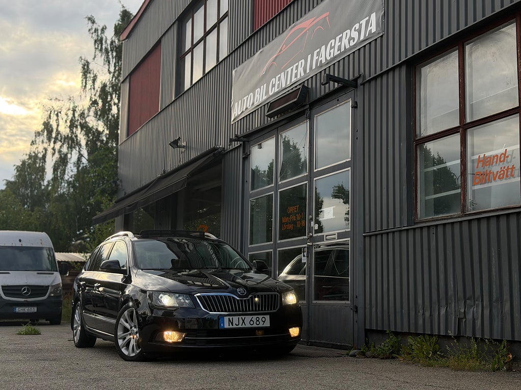 Skoda Superb Kombi 2.0 TDI 4x4 Ambition Drag Värme Panorama