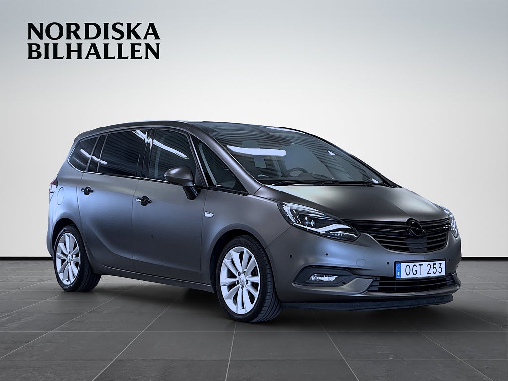 Opel Zafira Tourer 2.0 CDTI 7-sits Backkamera Panoramatak Dragkrok 