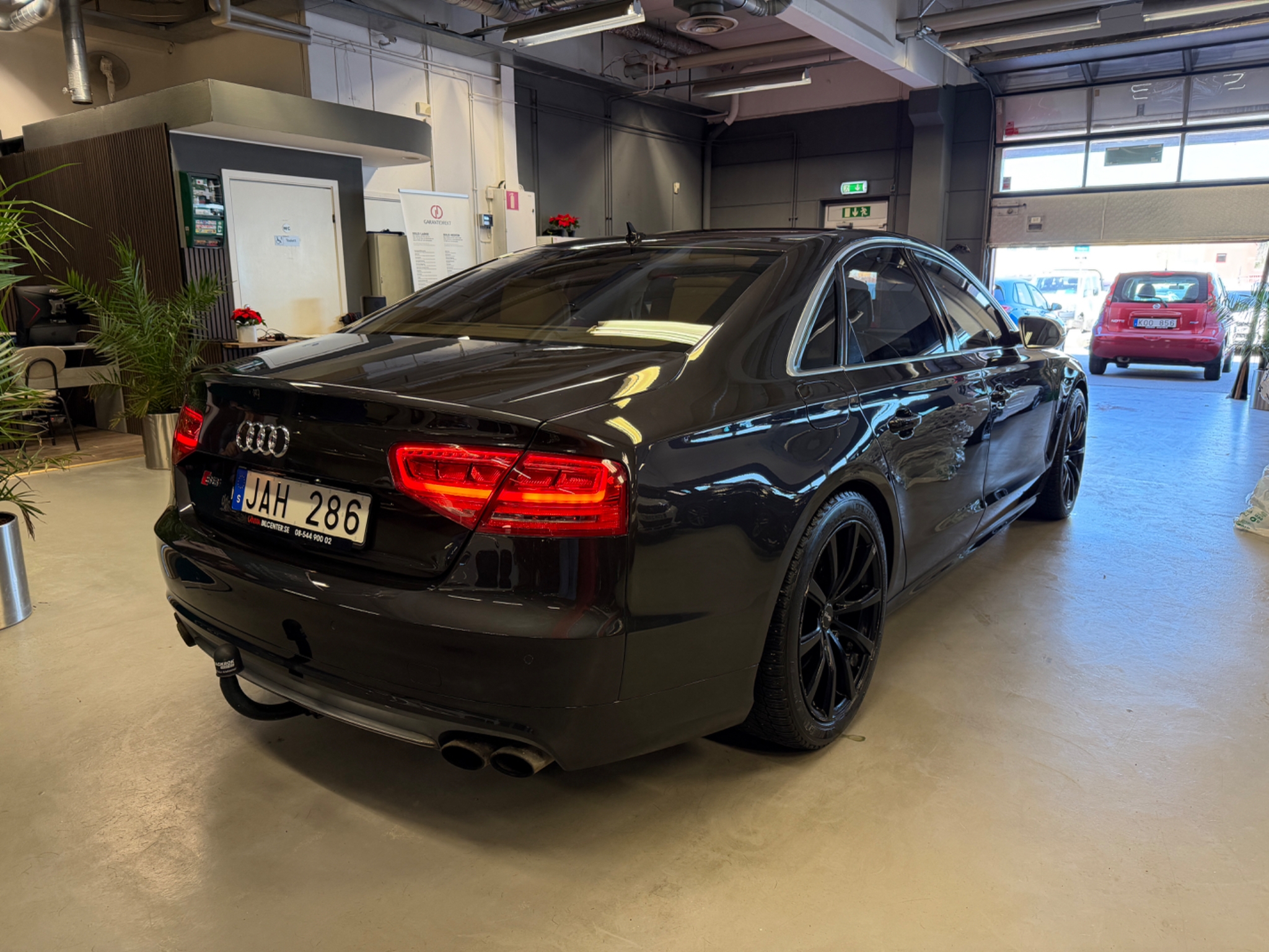 Audi S8 2013, kuva 5/62
