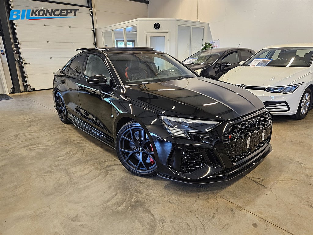 Audi RS3 S Tronic 400hk RS Design/Maxton/Pano/Keramiska/