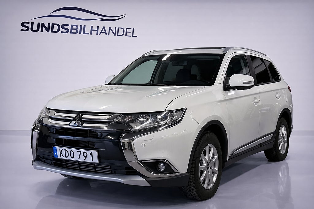 Mitsubishi Outlander  2.2D-4WD-Navi-B-Kamera-Drag-Skinn-7Sits-Panorama