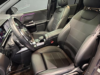 SUV Mercedes-Benz EQA 15 av 24