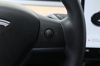Sedan Tesla Model 3 18 av 24