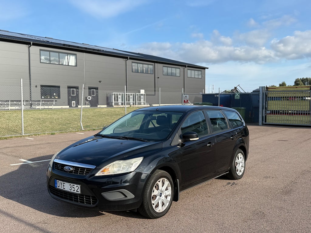 Ford Focus Titanium, Trend 976kr Årsskatt Ny servad 