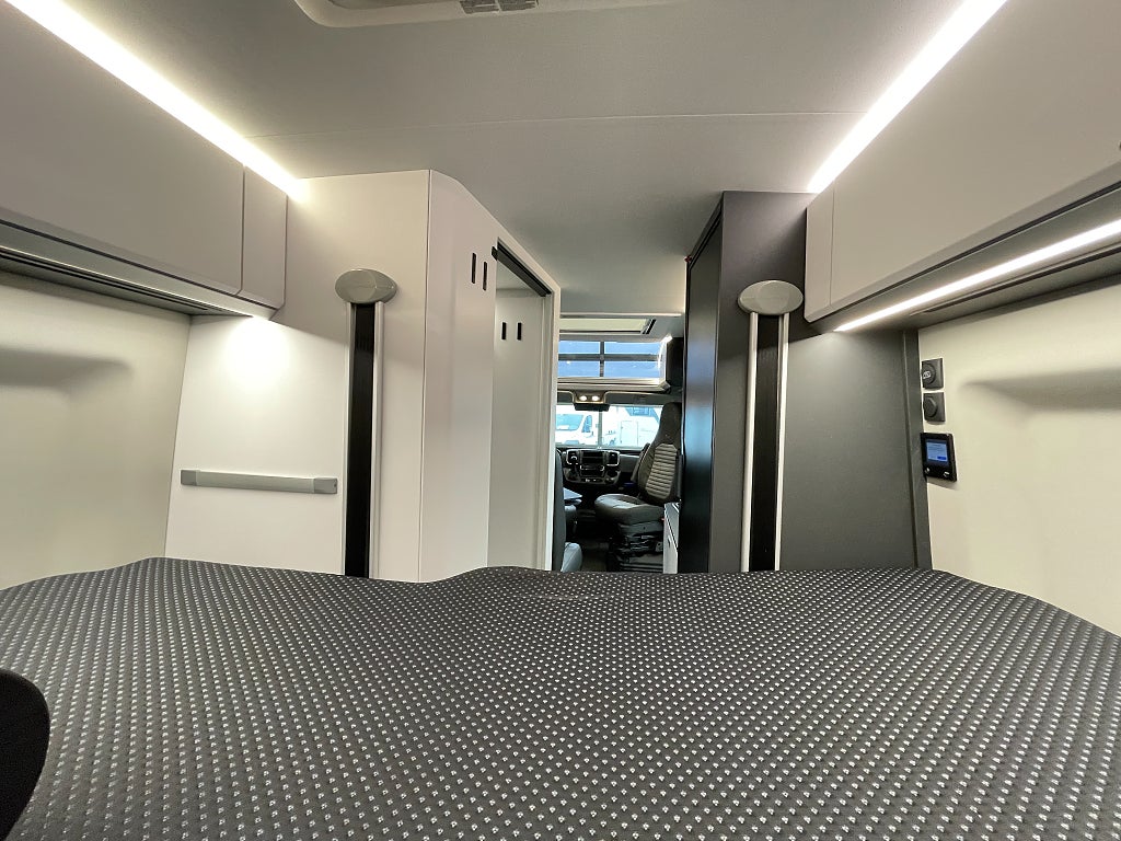 Adria Twin Supreme 640 SGX /ALDE/Automat/Höj & sänkbar säng/ - Adria