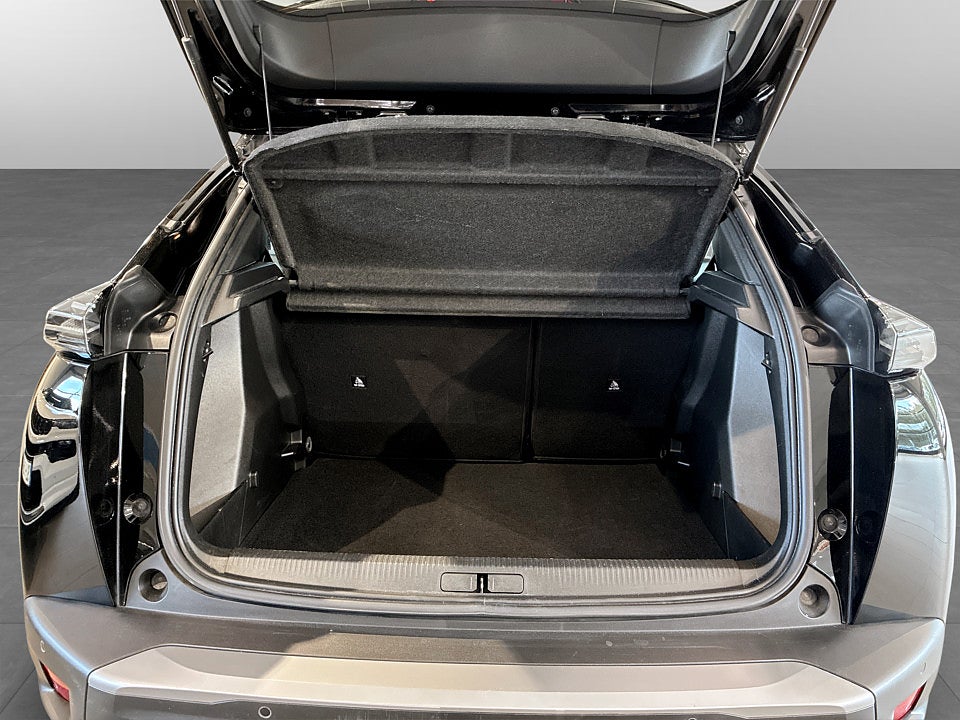 Bild på Peugeot 2008 Allure 1.2 PT 130hk CARPLAY P-SENSORER