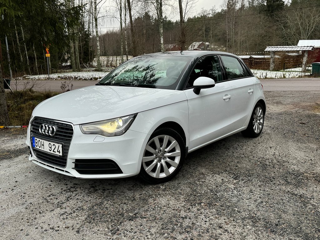 Audi A1 Sportback 1.2 TFSI Sport Edition, S/V Hjul