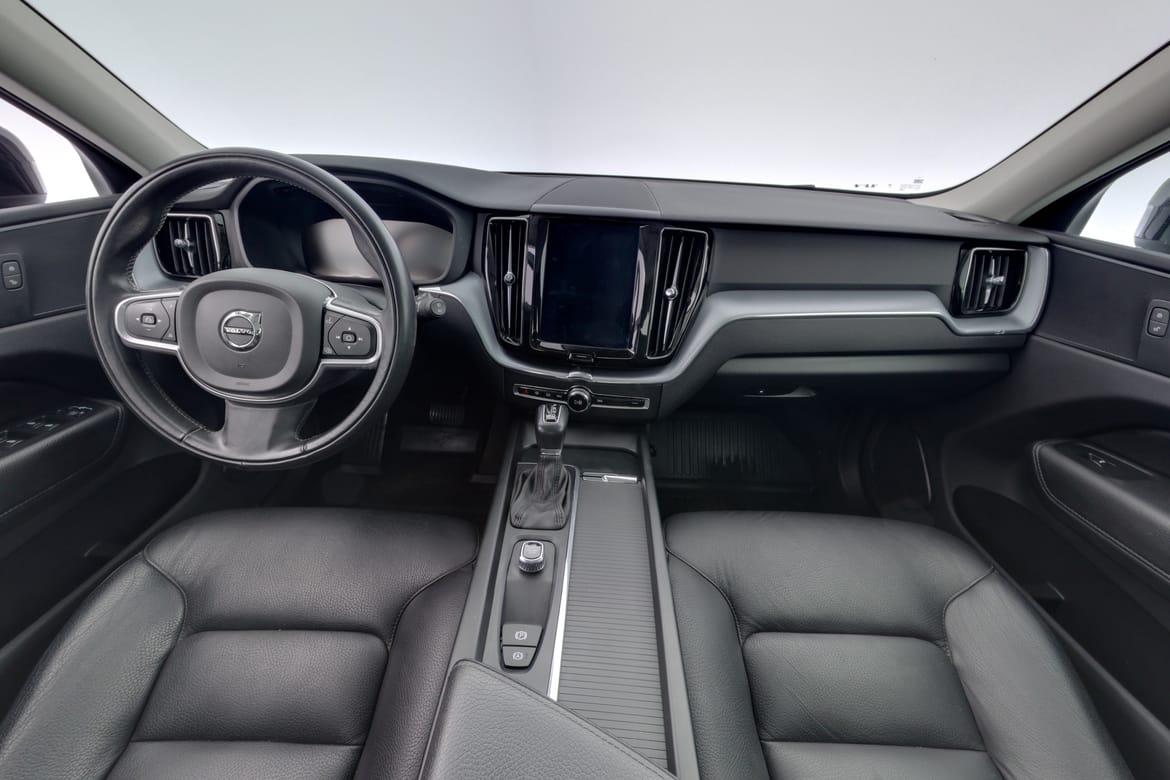 Volvo XC60 D4 AWD Momentum SE 2019, bild 7/54