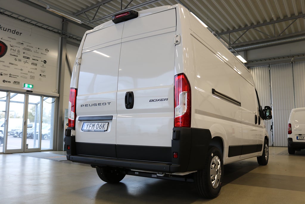 Bild på Peugeot Boxer BlueHDi 180hk Aut L3H2 - DEMO
