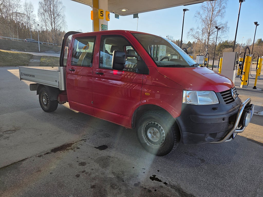 Volkswagen Transporter MOMS Dubbelhytt T28 2.5 TDI DPF 4Motion 10v Euro 4