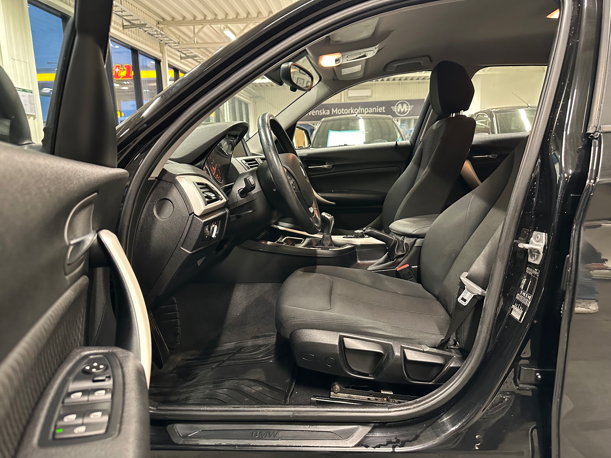 BMW 118 i 5-dörrars Advantage 2016, bild 5/45