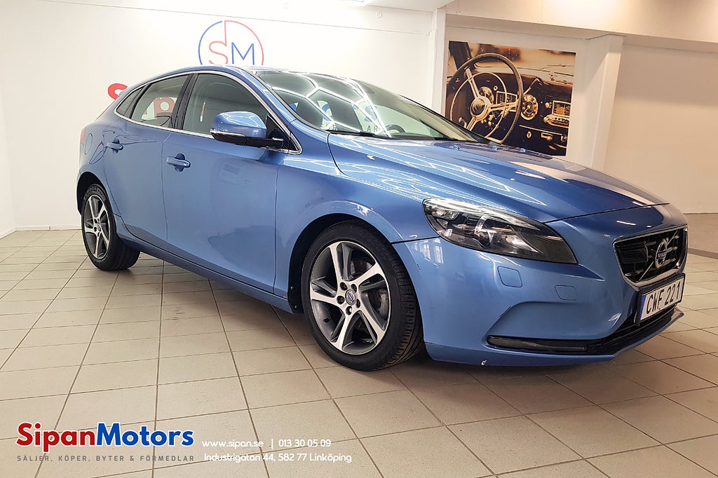 Volvo V40 D2 Powershift Momentum / Ny Kamremsats / Väl utrustad