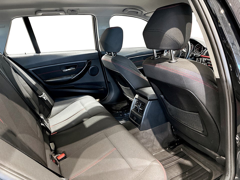 Bild på BMW 328i Touring Sport Line 245hk BACKSENSORER