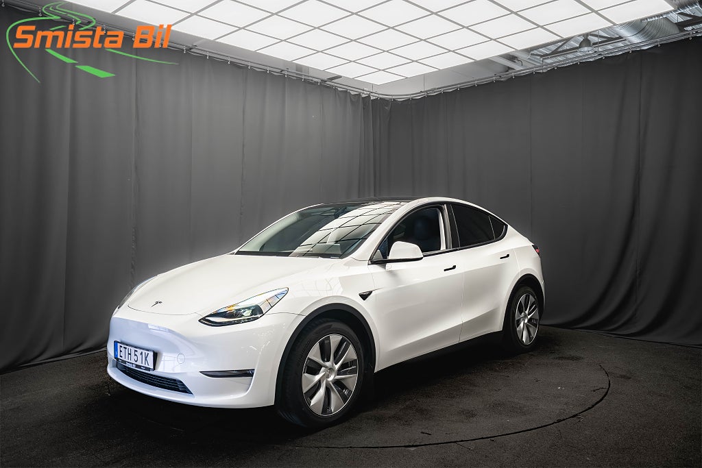 Tesla Model Y Long Range AWD DRAG PANO LÄDER 1-ÄGARE 93.8%SoH MOMS