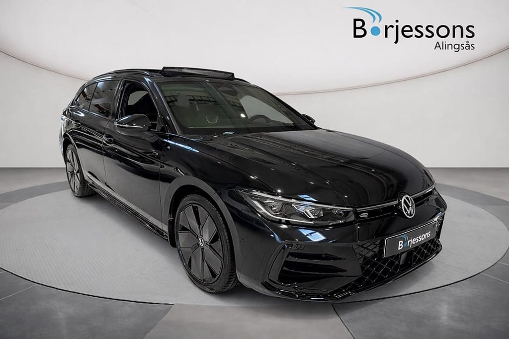 Volkswagen Passat R-Line eHybrid 272hk *OMGÅENDE LEVERANS*
