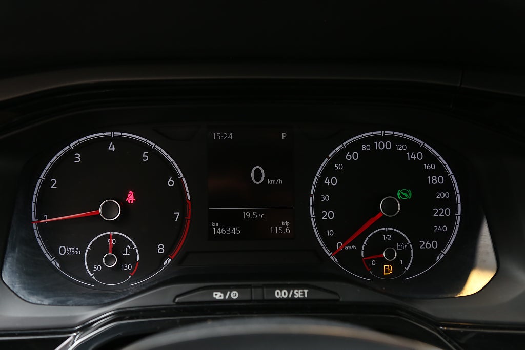 Volkswagen Polo 1,0 TSI 95hk DSG P-sensorer Motorv Dragkrok 2018