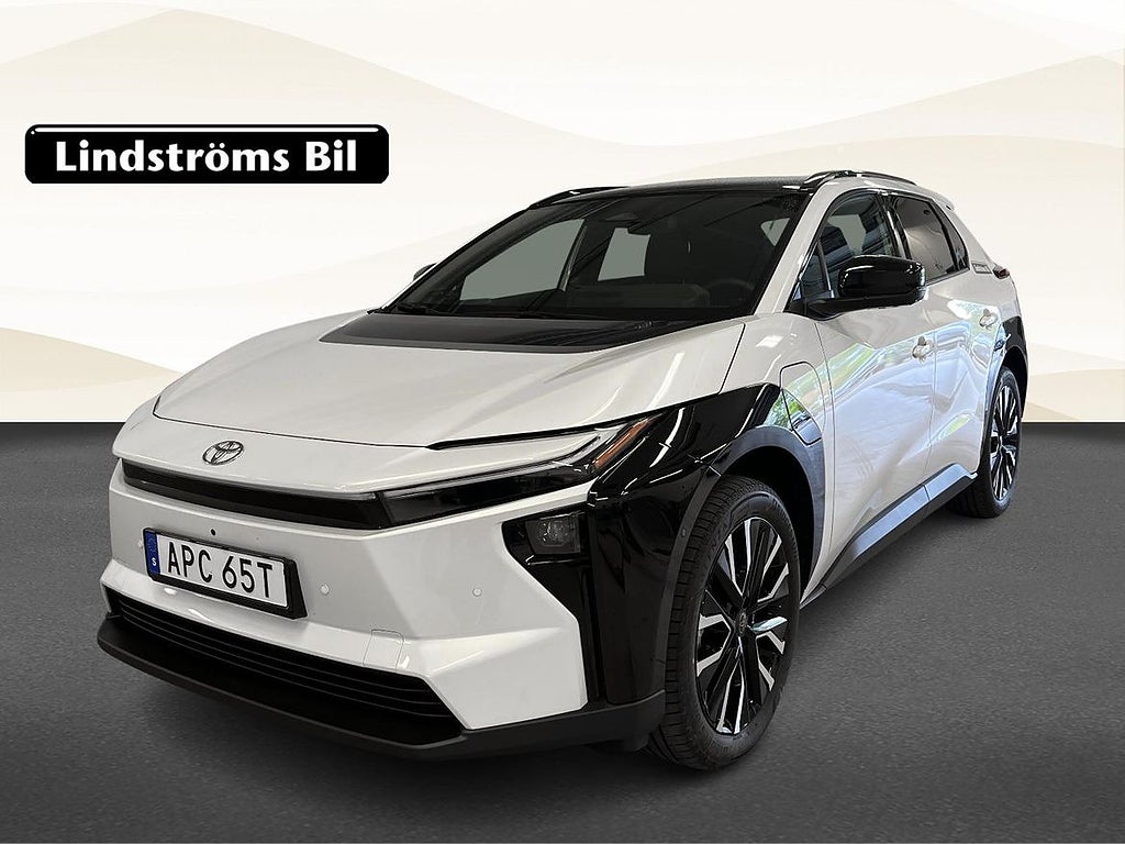 Toyota bZ4X AWD Executive 73.1 kWh 343hk S&V-Hjul Pano Moms