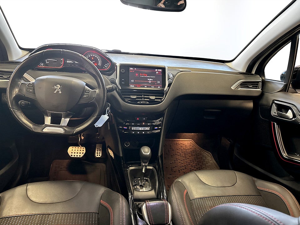 Bild på Peugeot 2008 GT-Line 1.2 PT 110hk Aut PANO 