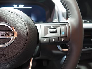 SUV Nissan Qashqai 13 av 18