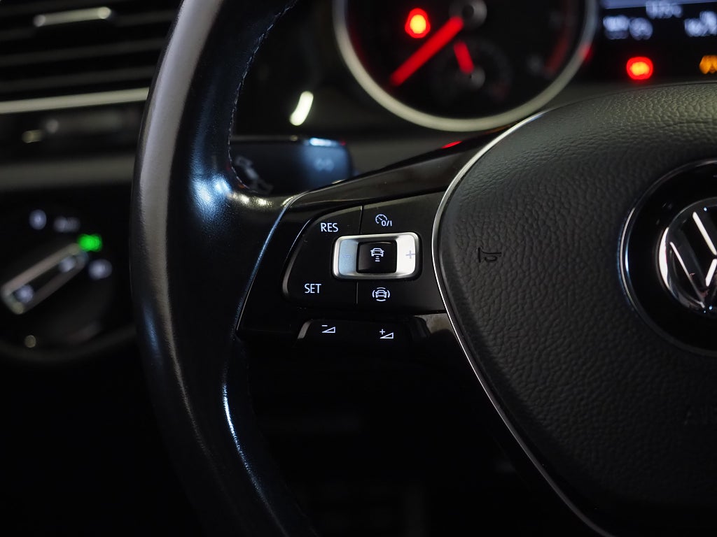 Volkswagen Golf Sportscombi 1.0 TSI 116hk | Drag | B-Kamera | Carplay | 2019