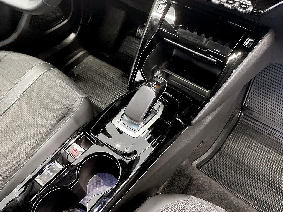 Bild på Peugeot E-2008 Selection Pack 50kWh 136hk Aut BACKKAMERA