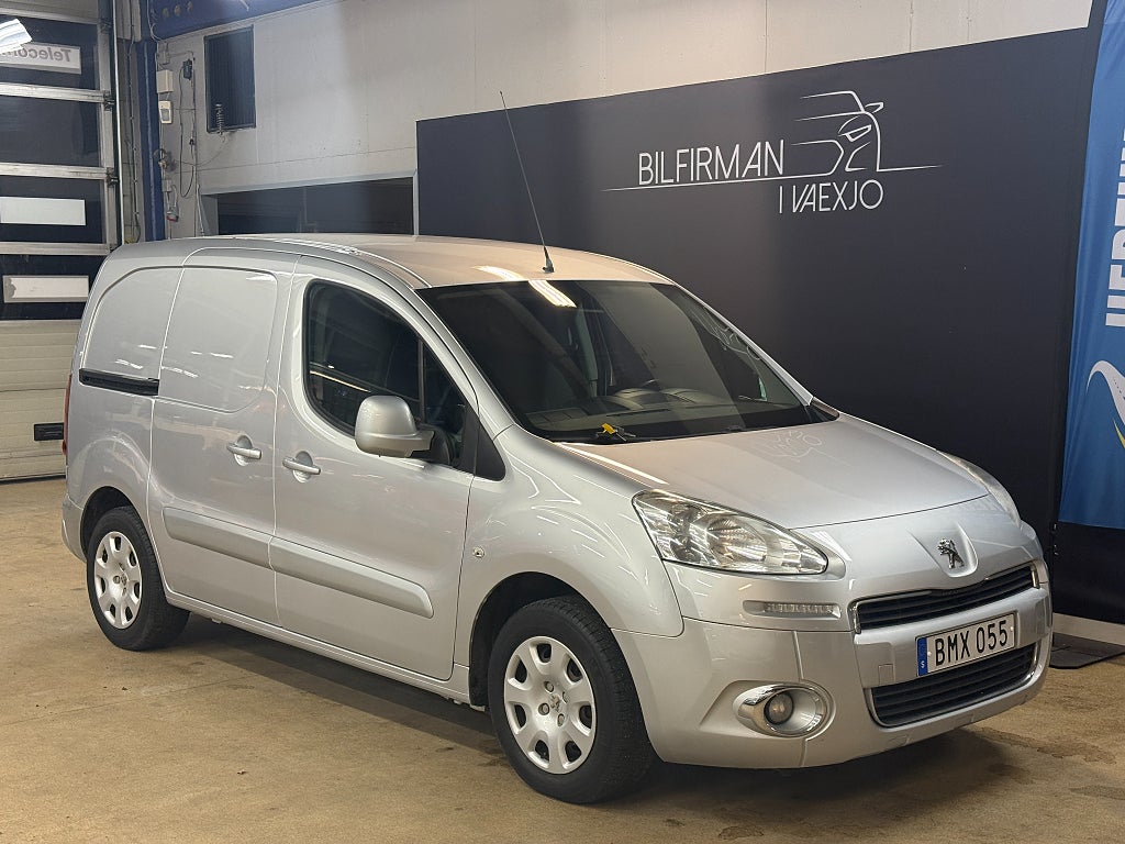 Peugeot Partner 1.6 BlueHDi Dragkrok/PDC/Låga mil