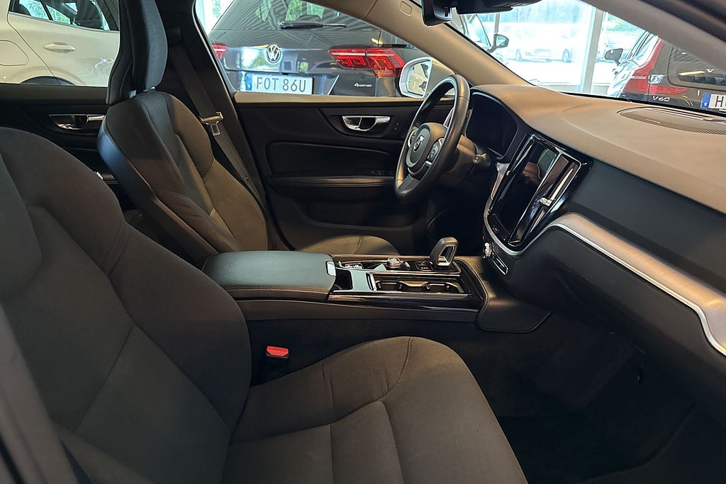 Volvo V60 Recharge T6 AWD Geartronic Kamera H/K Navi Värmare  miniatyr 14