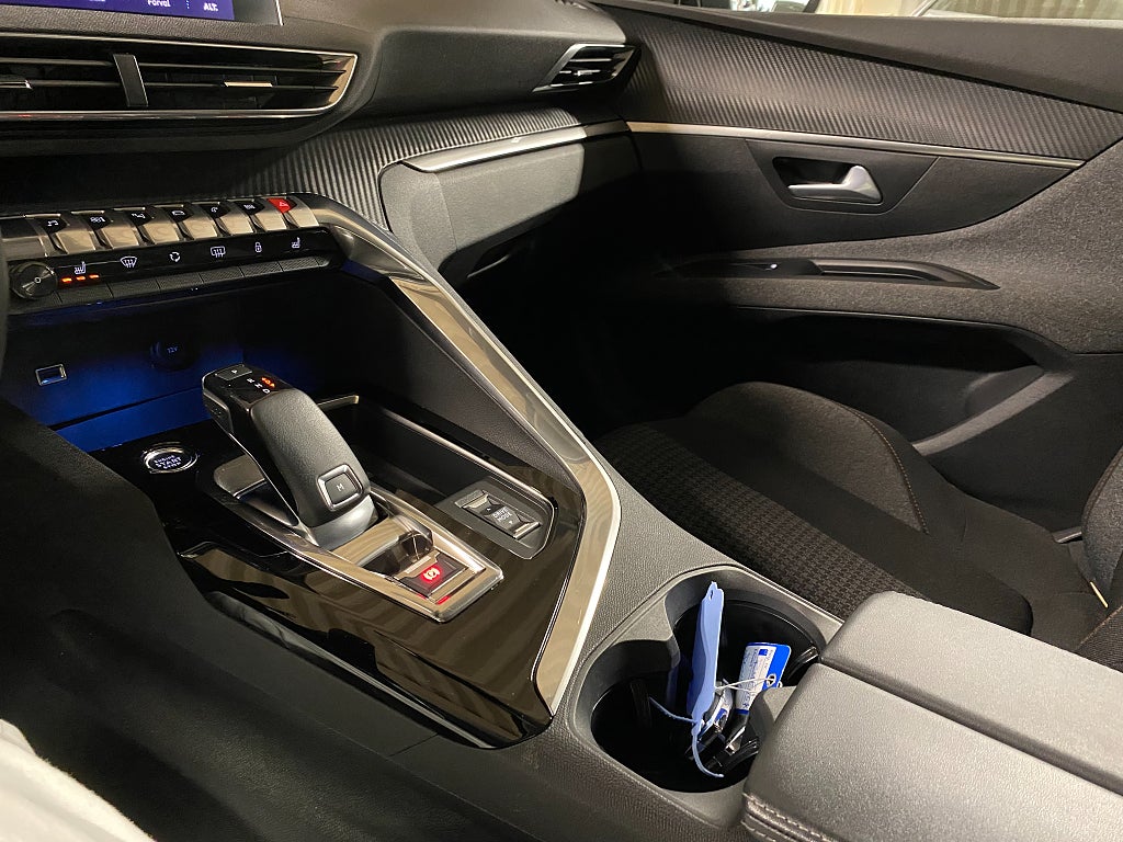 Bild på Peugeot 5008 ACTIVE 1.2 PureTech 130hk AUT