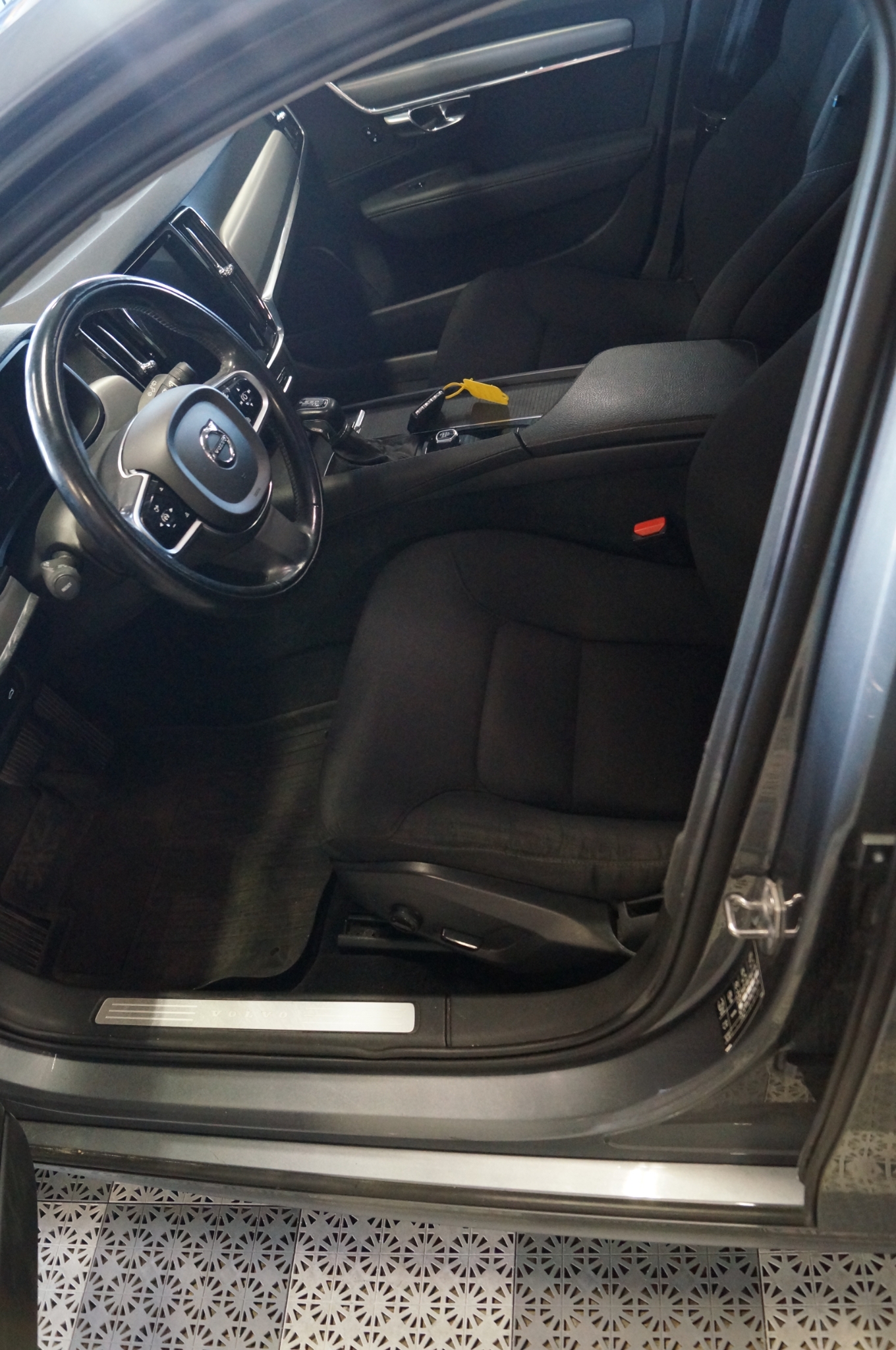Volvo V90 2019, photo 6/40