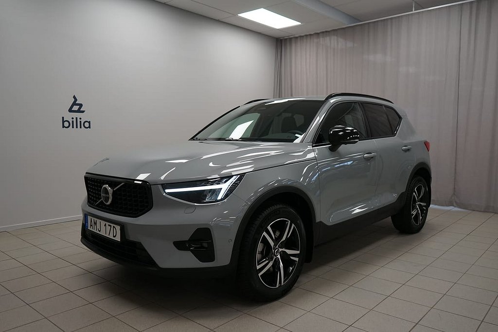 Volvo XC40 B3 FWD Bensin Plus Dark | 360 Kamera | Dragkrok