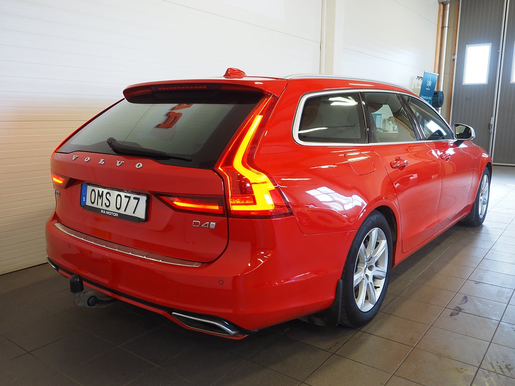Volvo V90 D4 190hk Geartronic R-Design | Drag | D-värm | Navi | 2018