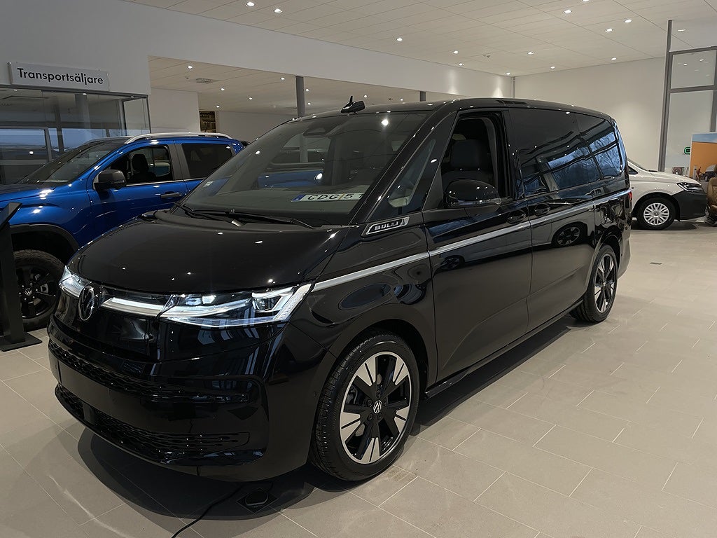 Volkswagen Multivan T7 Style TDI 150hk Lång 8-sits Lagerbil