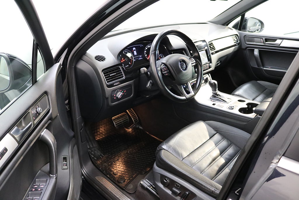 Volkswagen Touareg 2012 - miniatyr 7