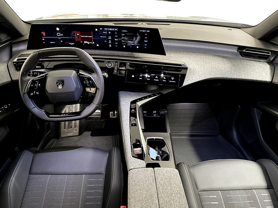 Bild på Peugeot 5008 GT Hybrid 145hk Aut 7-SITS B-KAMERA CARPLAY