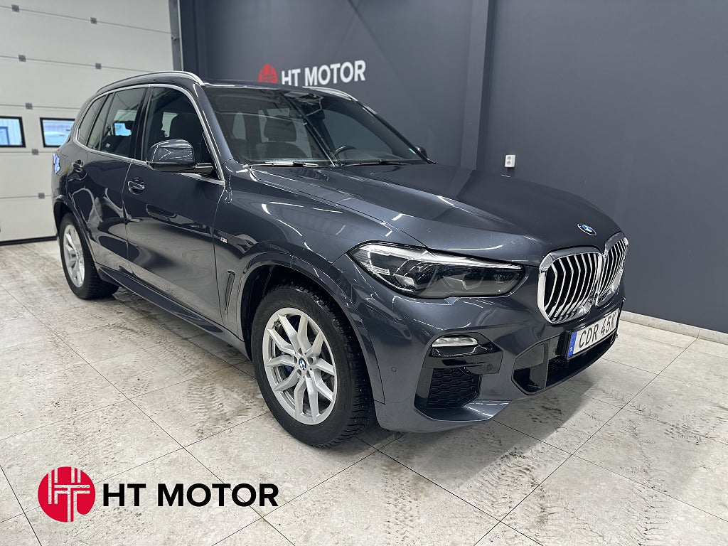 BMW X5 M-Sport xDrive45e/B-Kamera/360*/Innovation/Drag/Pano