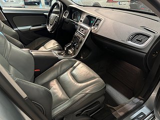 Volvo V60 D5 AWD Geartronic Summum Drag Dvärm VoC Skinn SoV