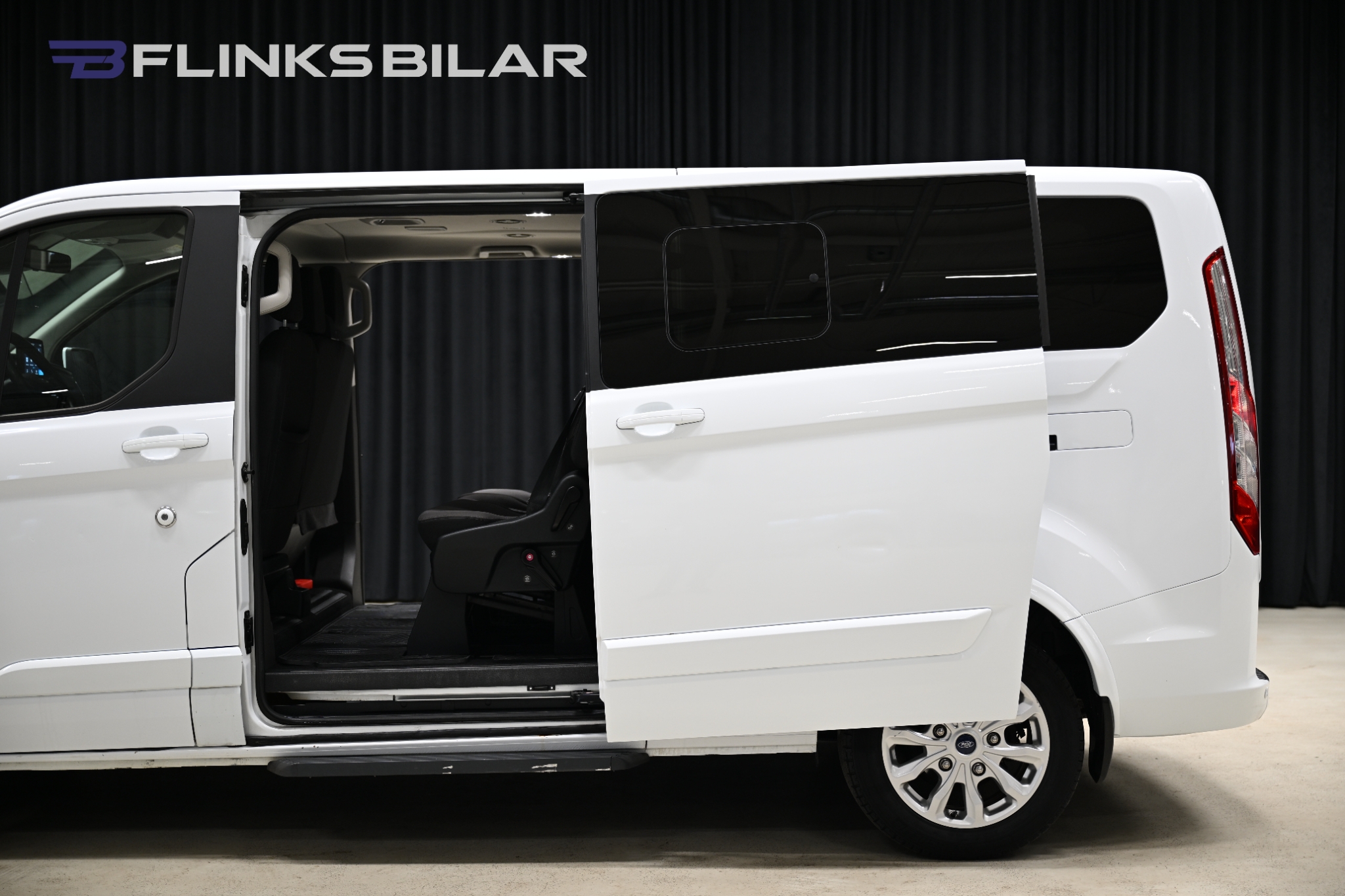 Ford Tourneo Custom 130HK L2 Automat 2020, bild 6/10